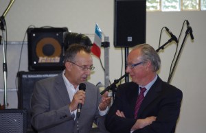 Les deux présidents dans la salle de Bougy lors